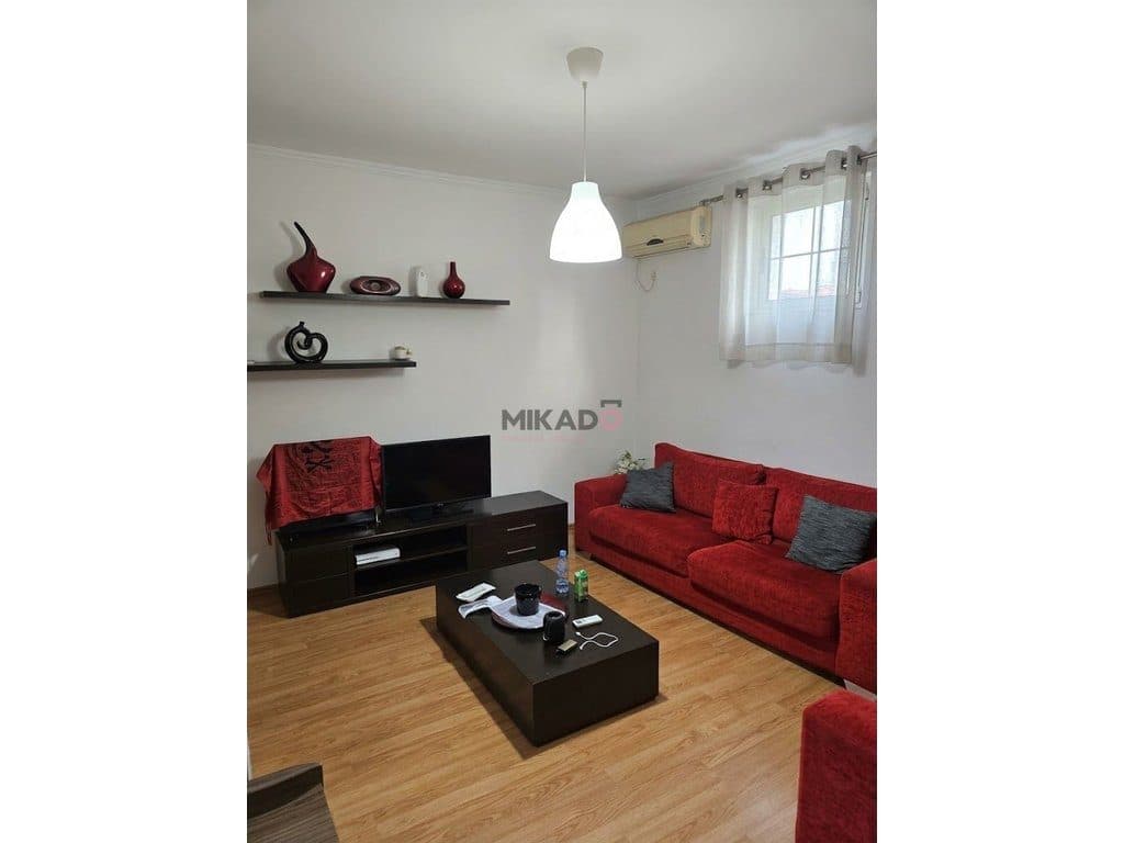 Shtëpi private 1 kateshe 2+1 me qira – Oslo, Brryl !