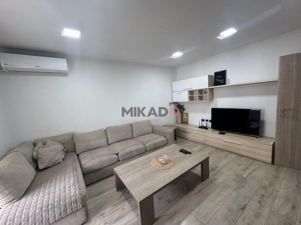 Jepet Apartament 2+1 me qira – Në Qendër të Tiranës !
