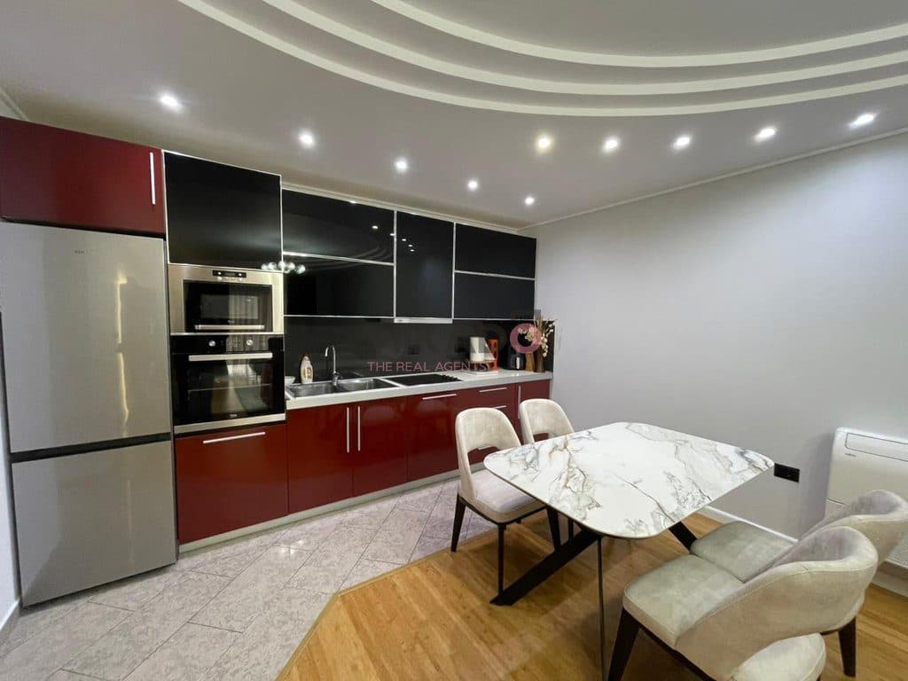 Jepet me Qira Apartament 2+1+2 tek Rruga e Elbasanit! 2