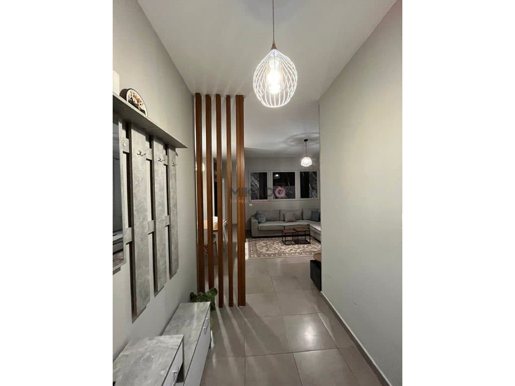 Jepet me Qira Apartament 1+1 – Pranë Terminalit Jug-Veri !