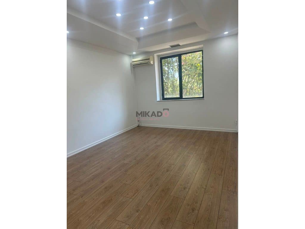 JEPET ME QIRA | AMBIENT ZYRE | 120 M² | BULEVARDI ZOGU I 4