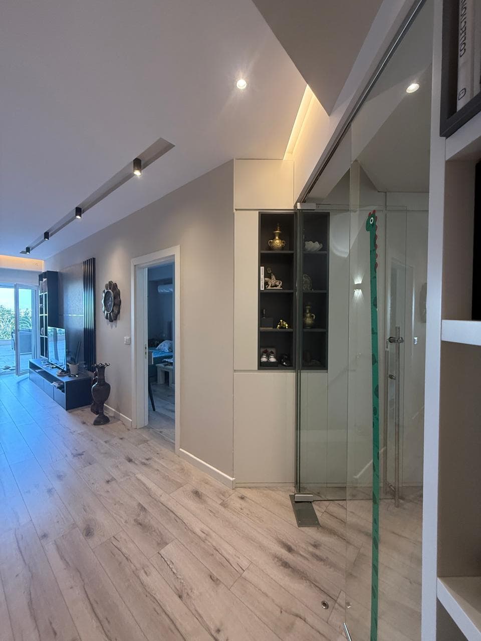 Shitet super triplex tek Kodra e Diellit! 2