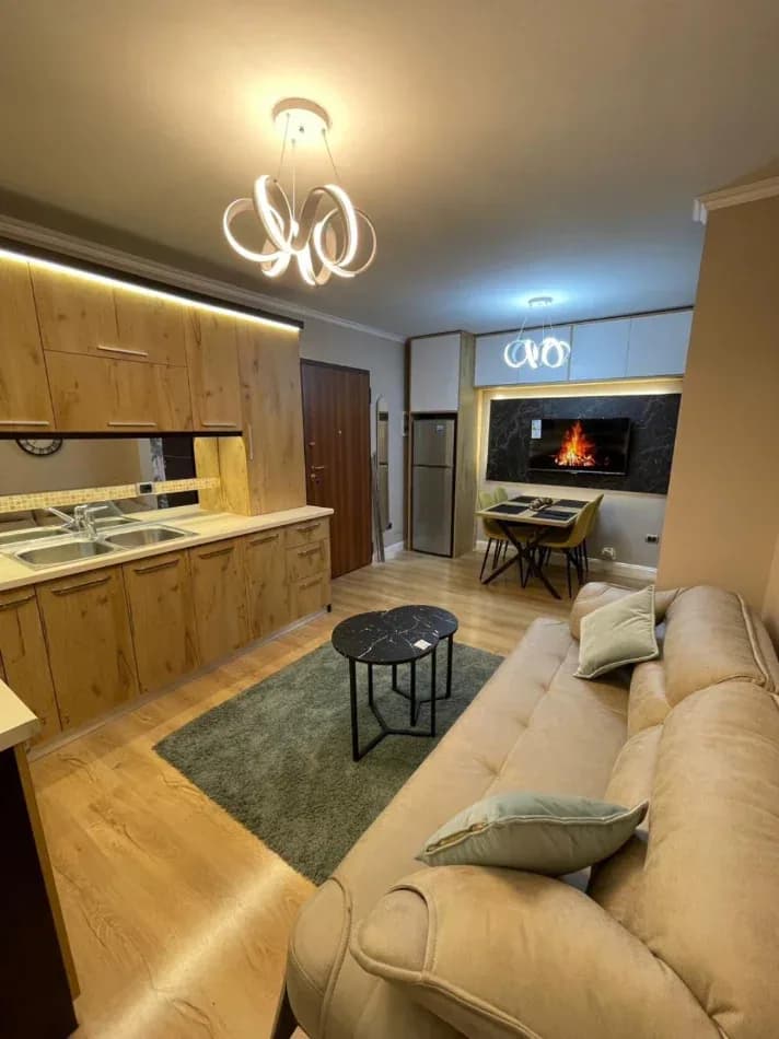 Apartament 2+1 luksoz me qira – përballë Delijorgjit !