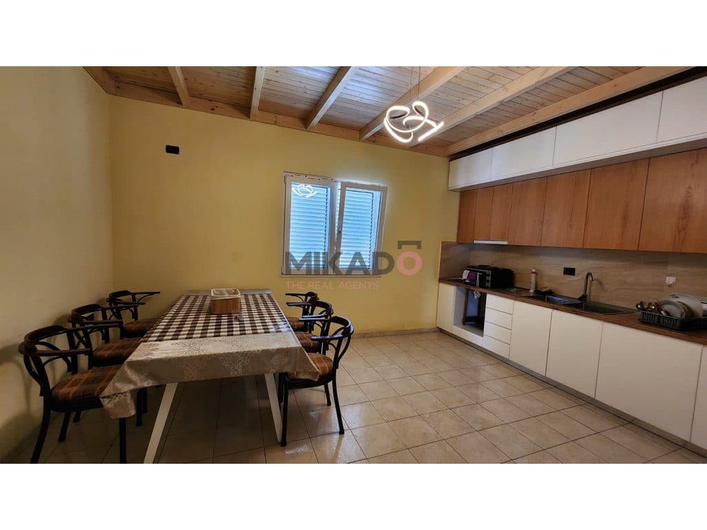 Apartament 3+1 me qira – Prane shkolles Viktor Hygo !