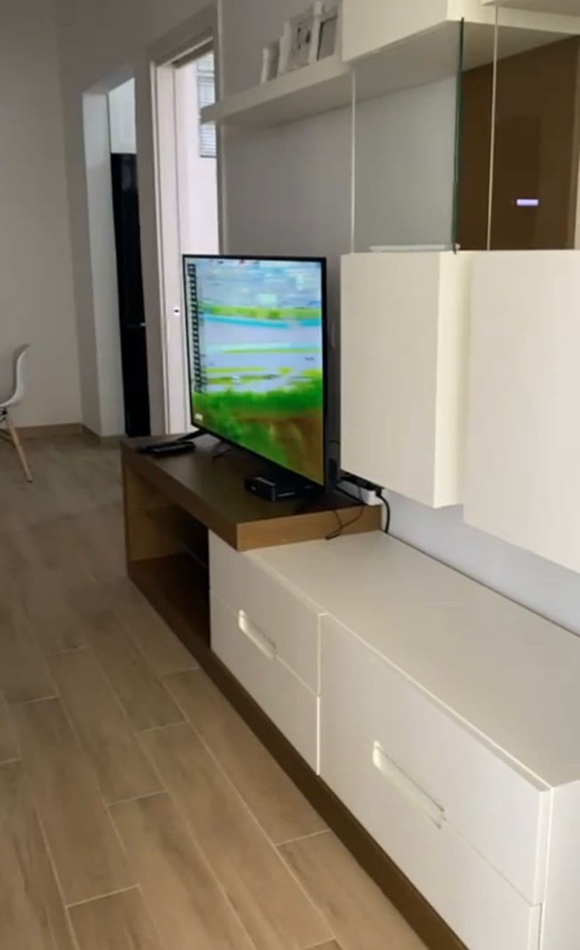 Shitet apartament 2+1 tek Kompleksi Lura 3, Gjiri i Lalzit! 2