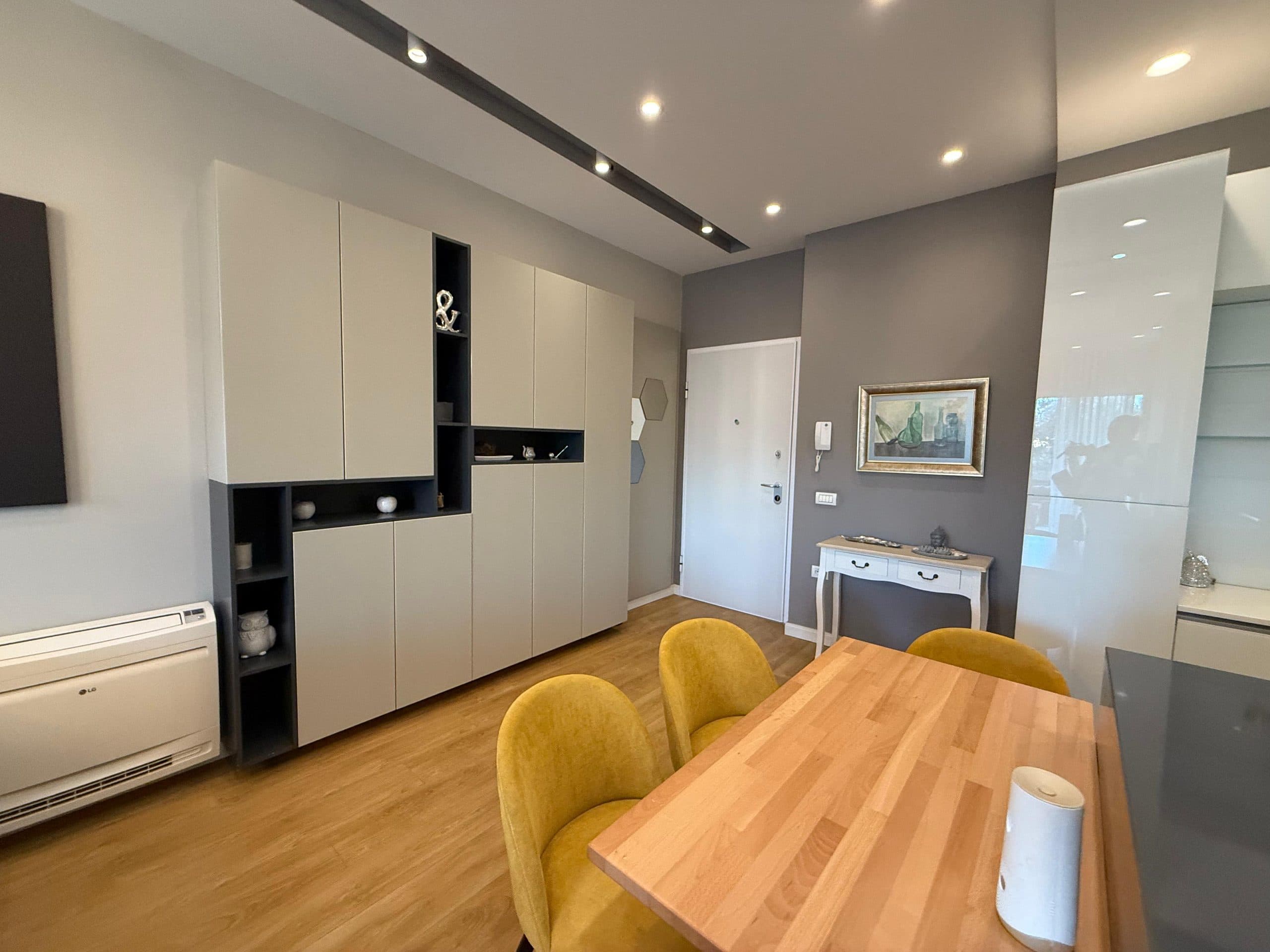 Jepet me Qira Apartament 2+1+2 tek Xhamia e Selites, Kopshti Botanik! 4
