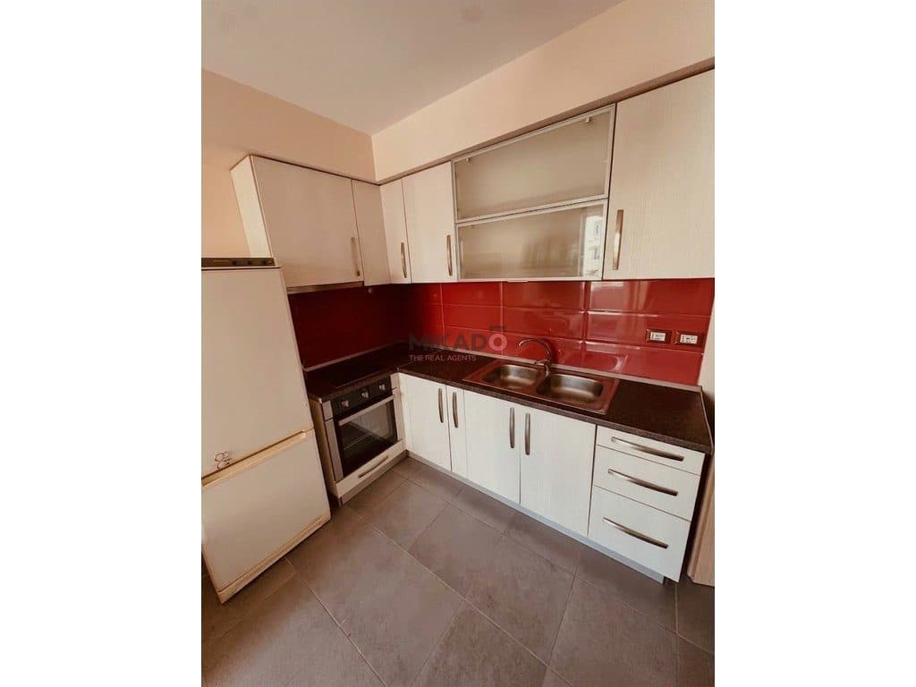 Apartament 1+1 me qira – Shkolla e Bashkuar ! 4