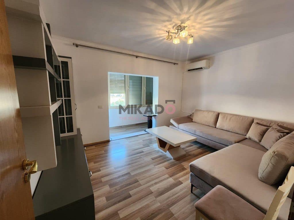 Jepet me Qira Apartament 2+1+2 tek Downtown !