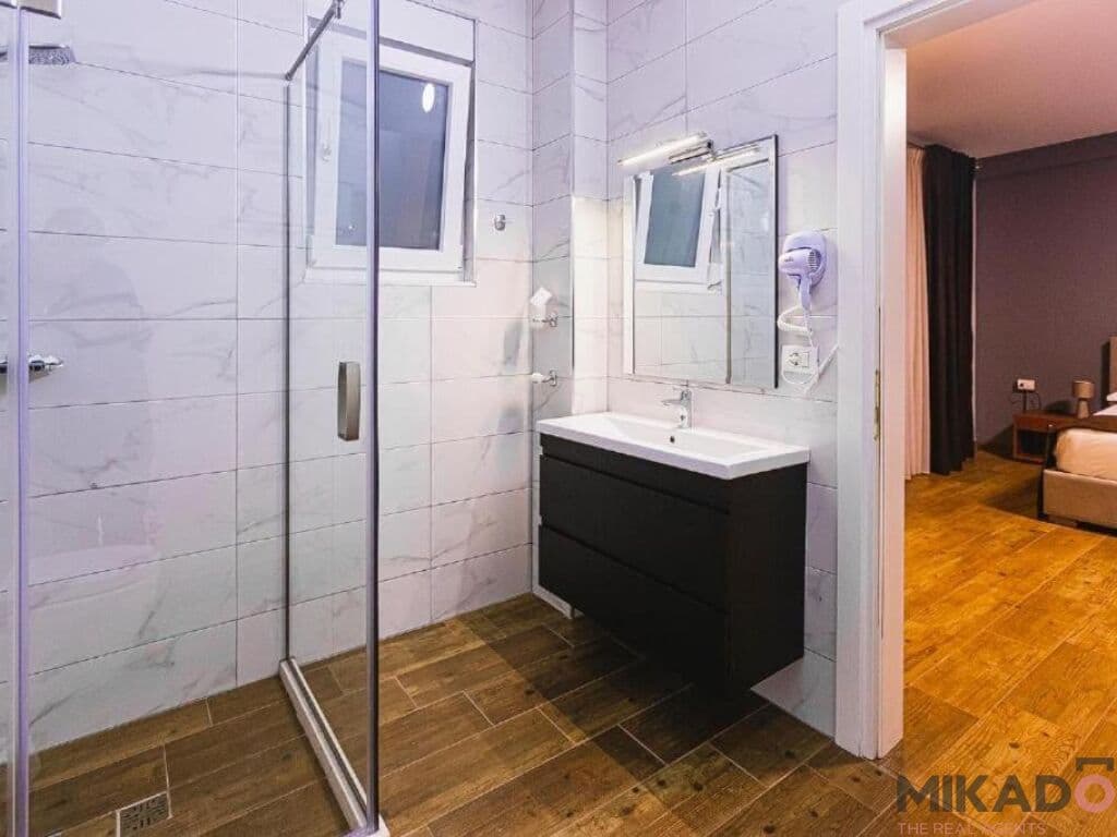 SHITET HOTEL NE TIRANE! 4