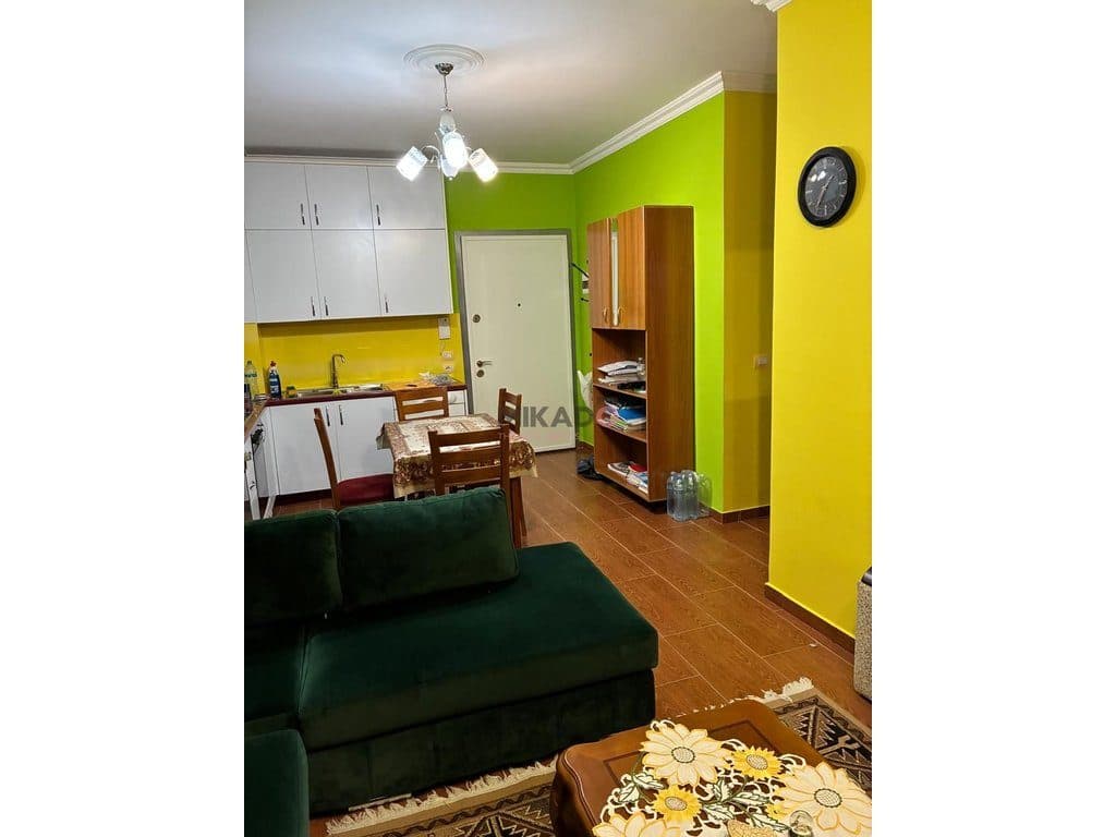 Jepet Apartament 1+1 me qira – 21 Dhjetori ! 4