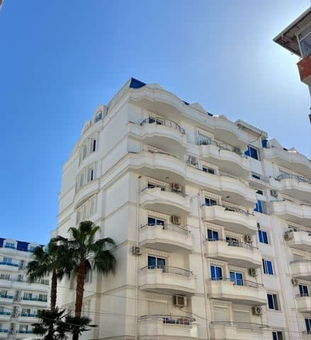 Shitet Apartament 1+1 ne Golem,prane Grand Blue Fafa!