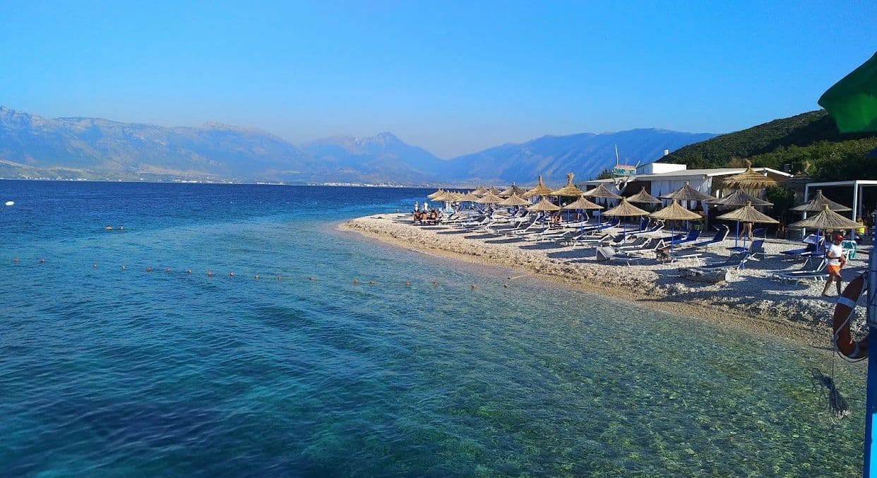 Shitet Hotel me 500m truall ne Radhime,Vlore !