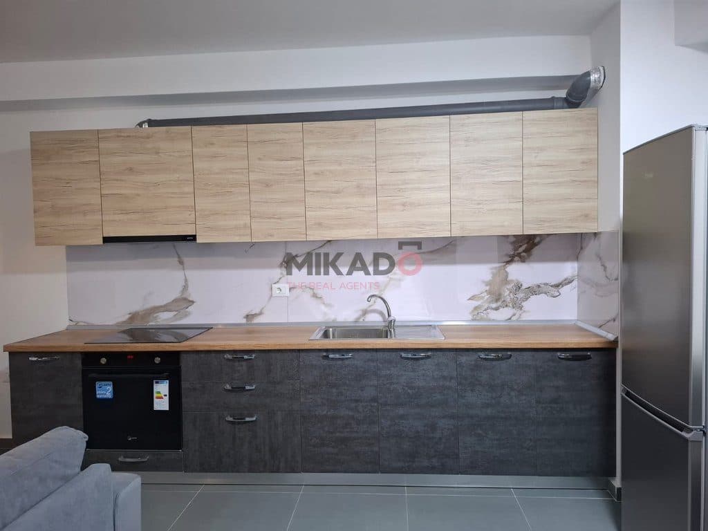 Apartament 3+1 me qira – Rruga 5 Maji ! 2