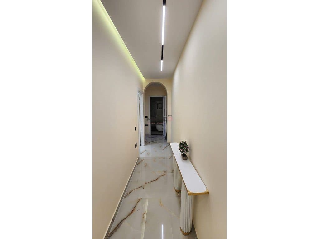 Duplex me qira 2+1+2 – Rruga Pjetër Budi ! 4