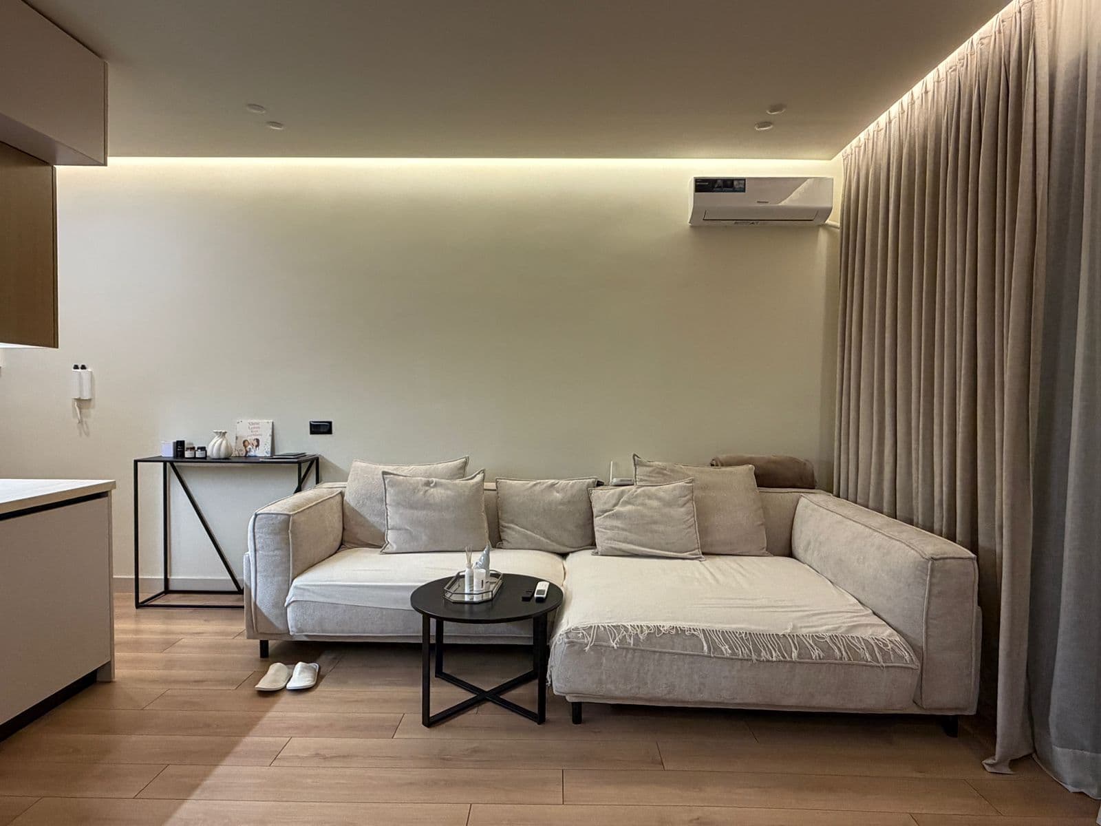 Jepet me Qira Apartament 2+1 tek Rruga Kosovareve !