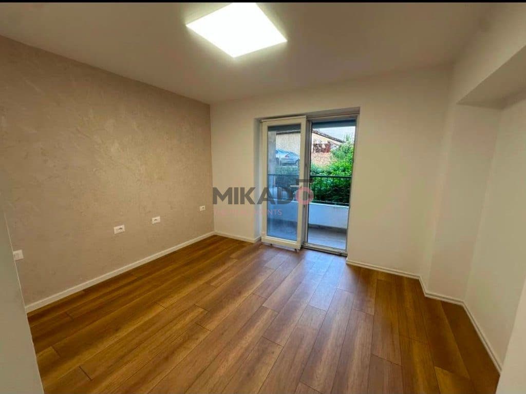 Ambient biznesi me qira – Brryl, pranë Maternitetit të Ri ! 4
