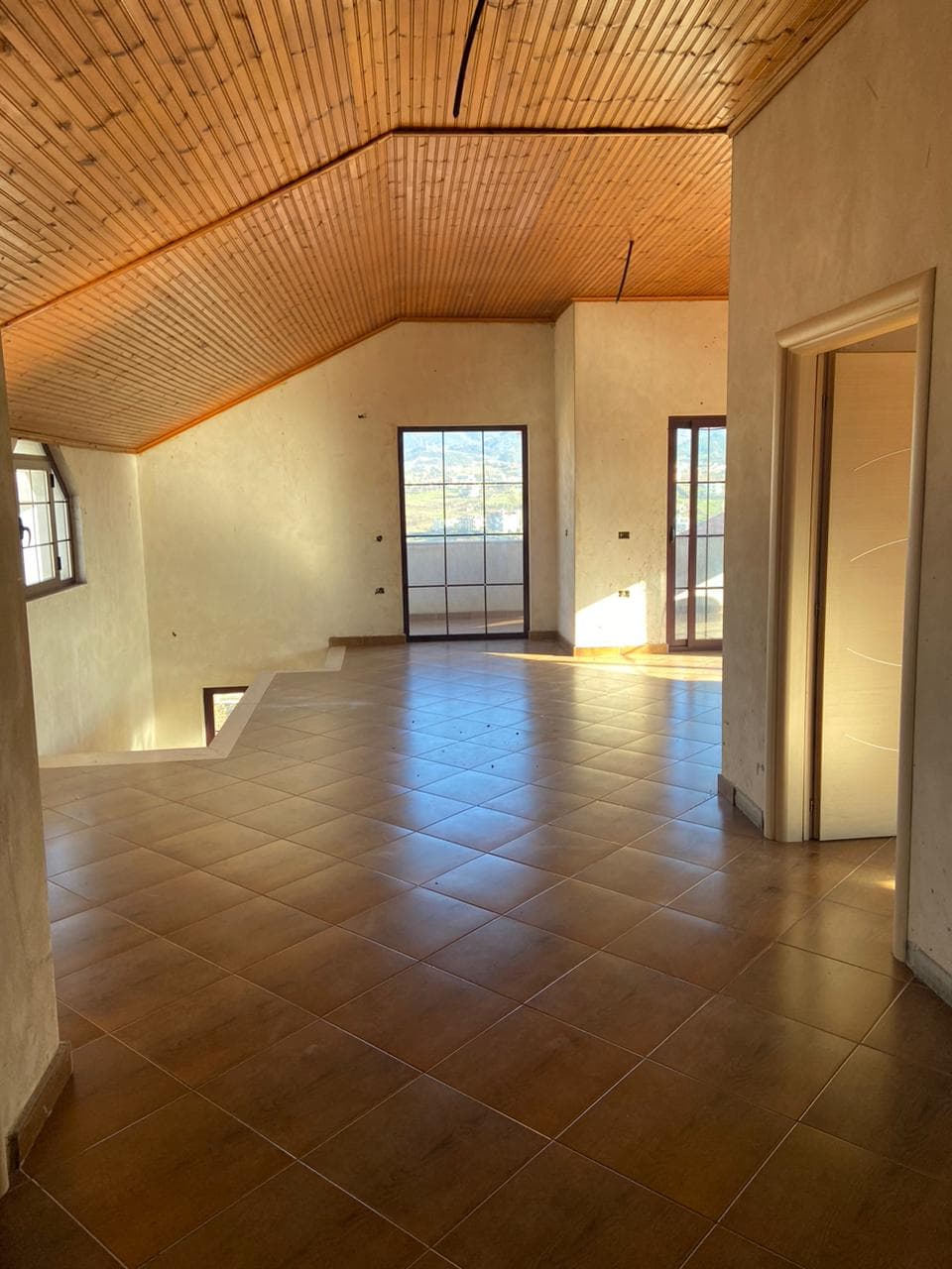 Shitet Apartament 2+1 ne Sauk!
