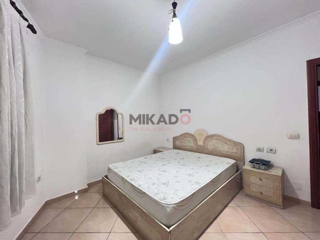 📌Jepet me Qira Apartament 1+1 – Rruga Xhanfize Keko ! 3