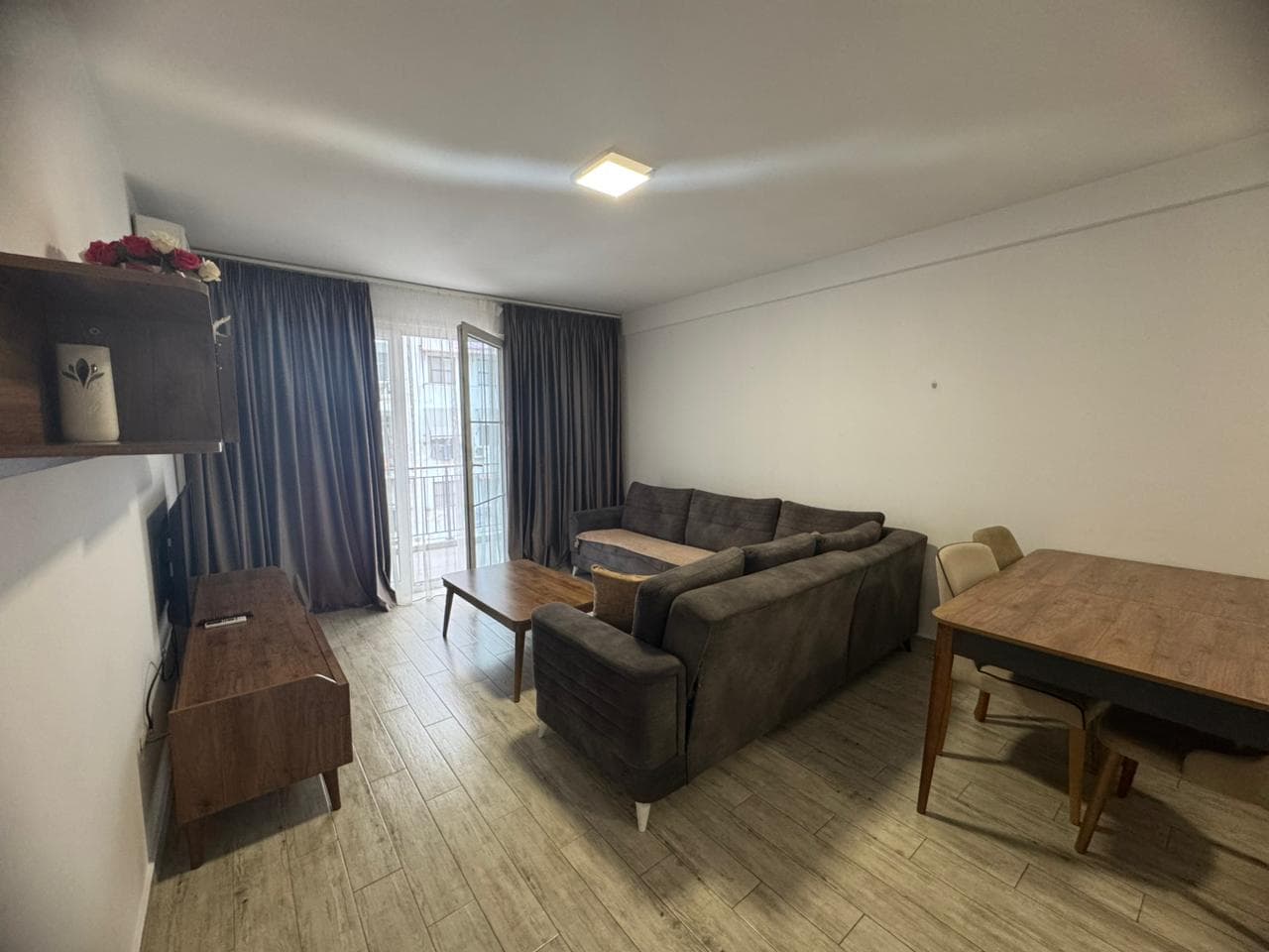 Jepet apartament 1+1 me qira prane Concord - Rruga 5 Maji !