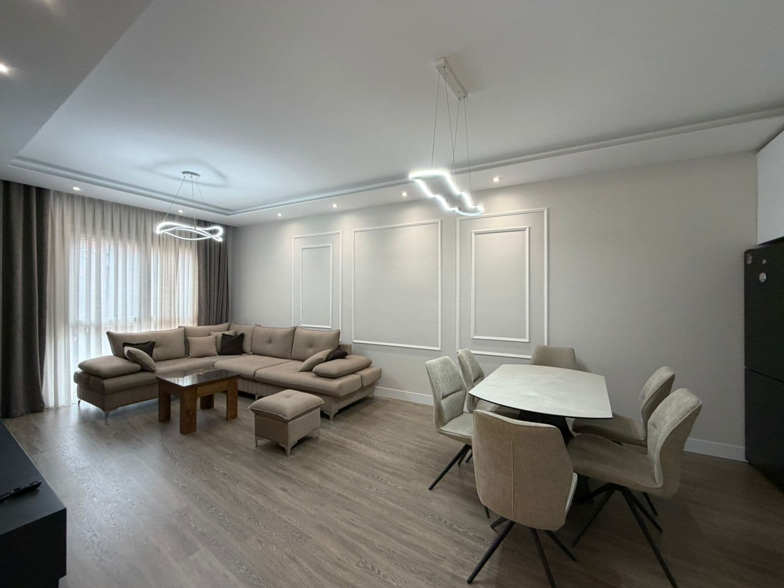 Jepet me Qira Apartament 2+1+2+Post Parkimi tek Rose Garden Residence!