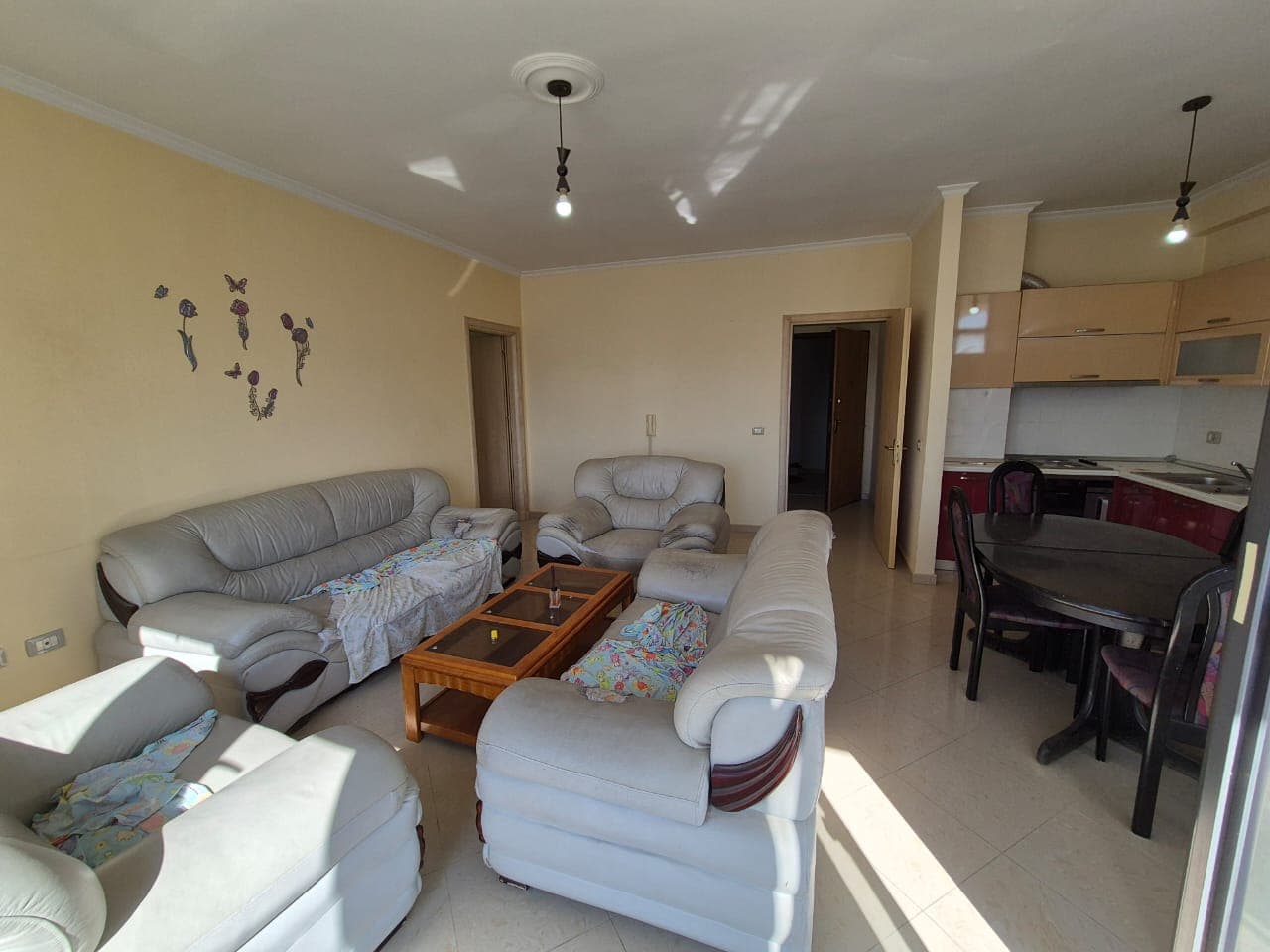 Shitet apartament 2+1+2 ne Fresk!