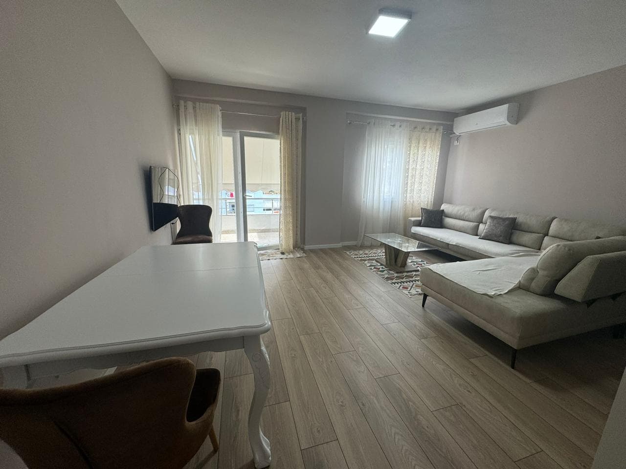 Jepet me Qira Apartament 2+1 – Fresk ! 2