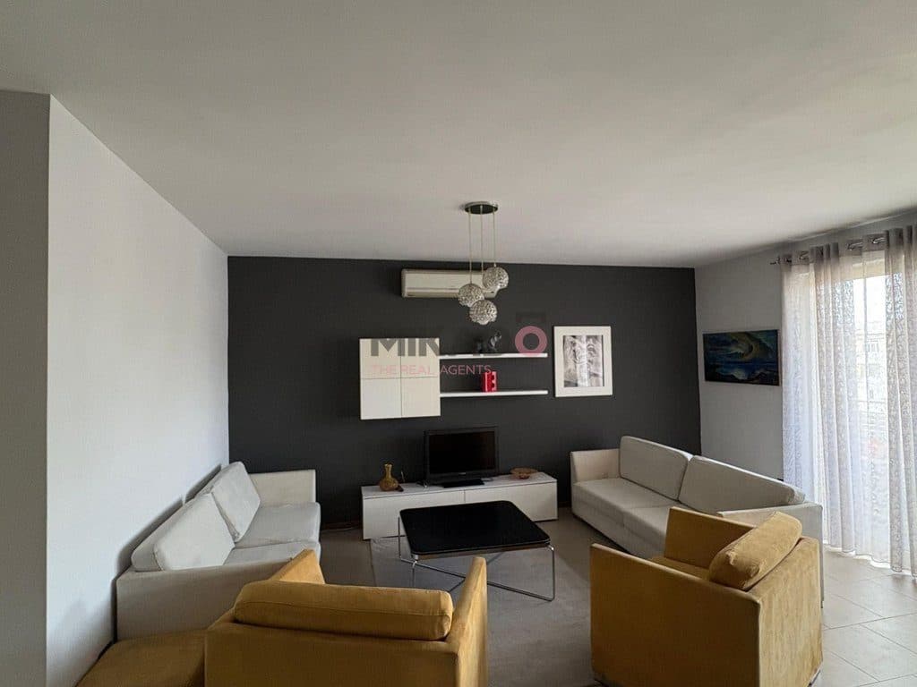 Apartament 2+1 me qira – pranë Njësise Bashkiake Nr. 2, Tregu Elektrik ! 2