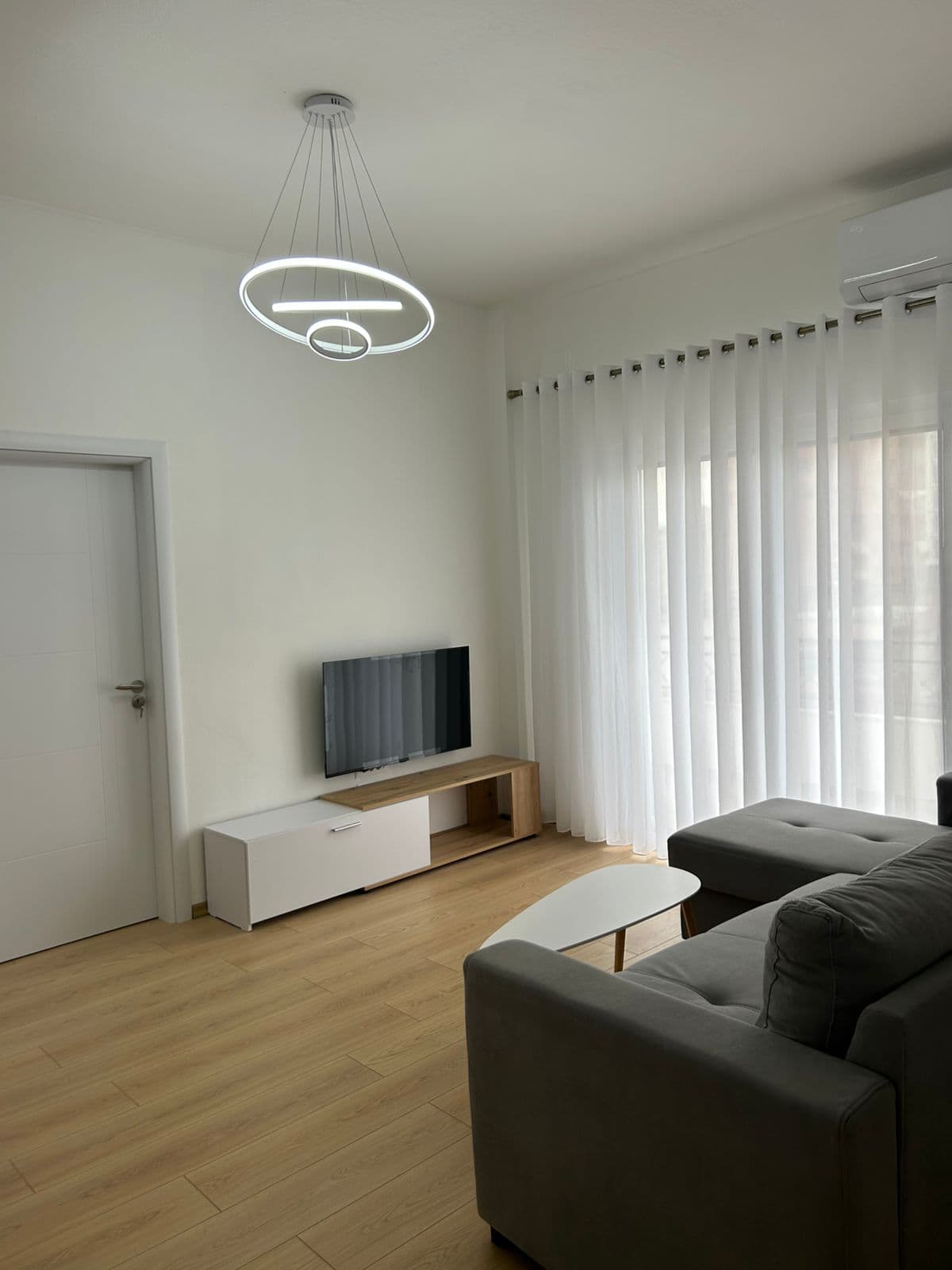 Apartament 1+1 me qira – Ali Dem ( Afer rruges kryesore) ! 2