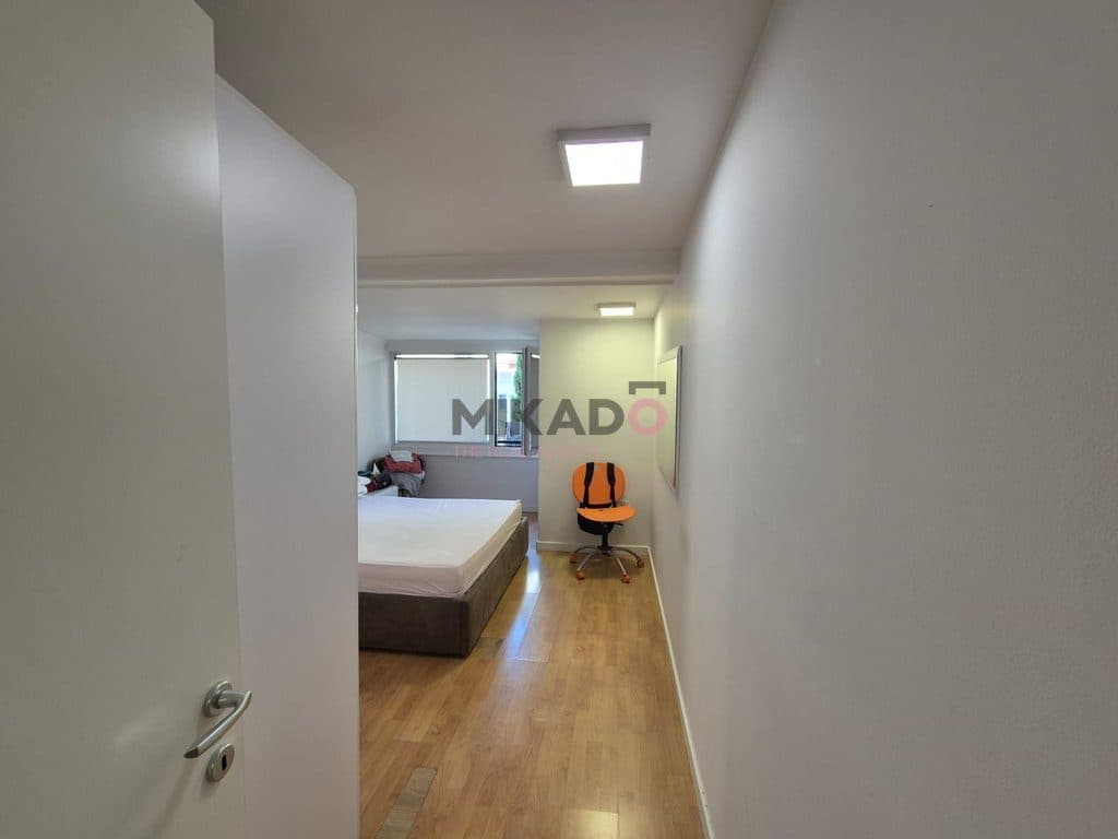Shitet apartament 2+1 ne Bllok! 3