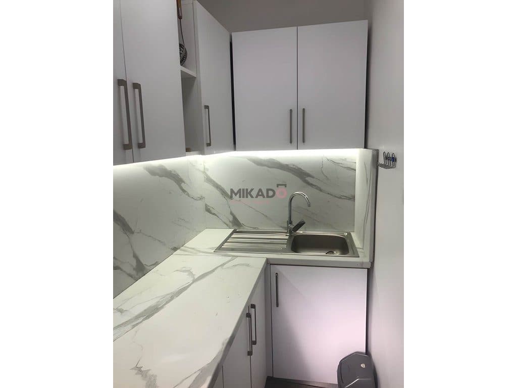 Jepet me Qira Apartament 2+1 – Rruga e Dibrës !