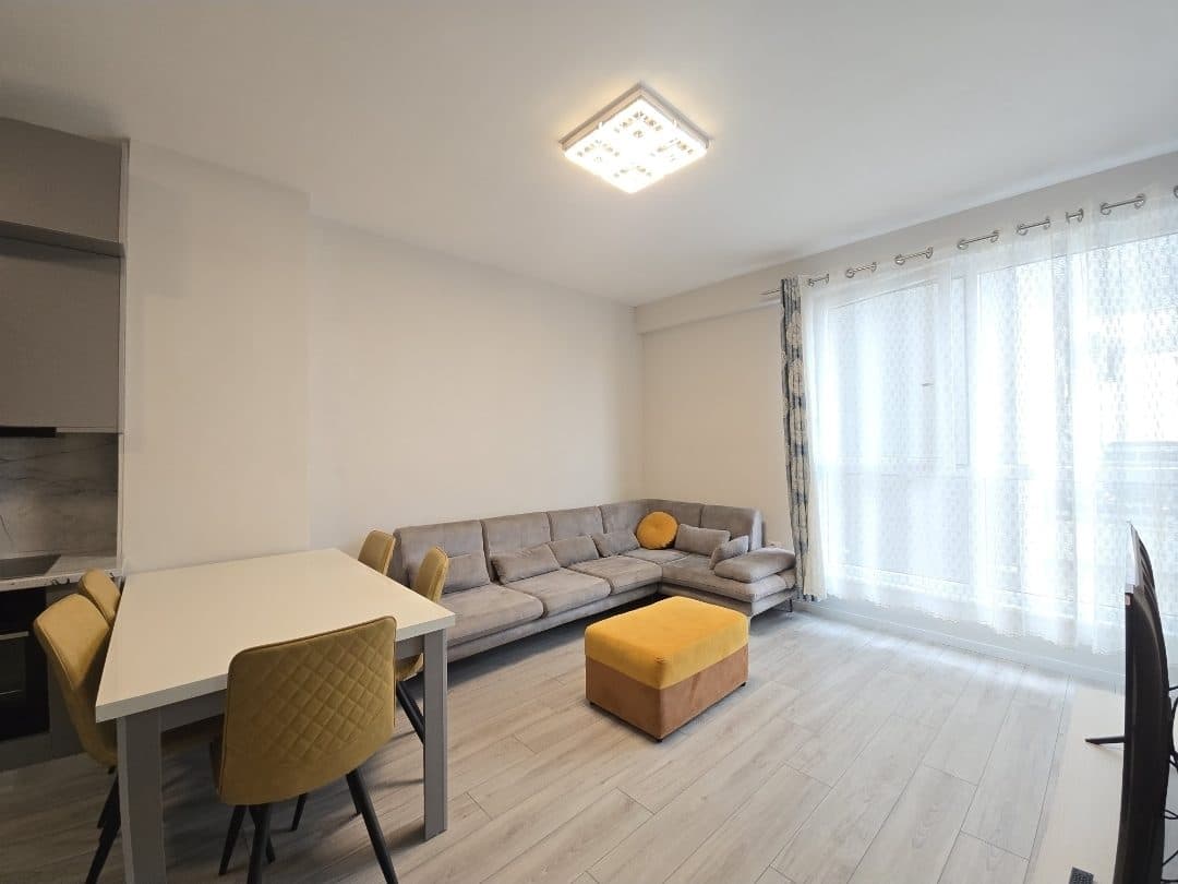 JEPET APARTAMENT 1+1 ME QIRA – Komuna e Parisit ! 3