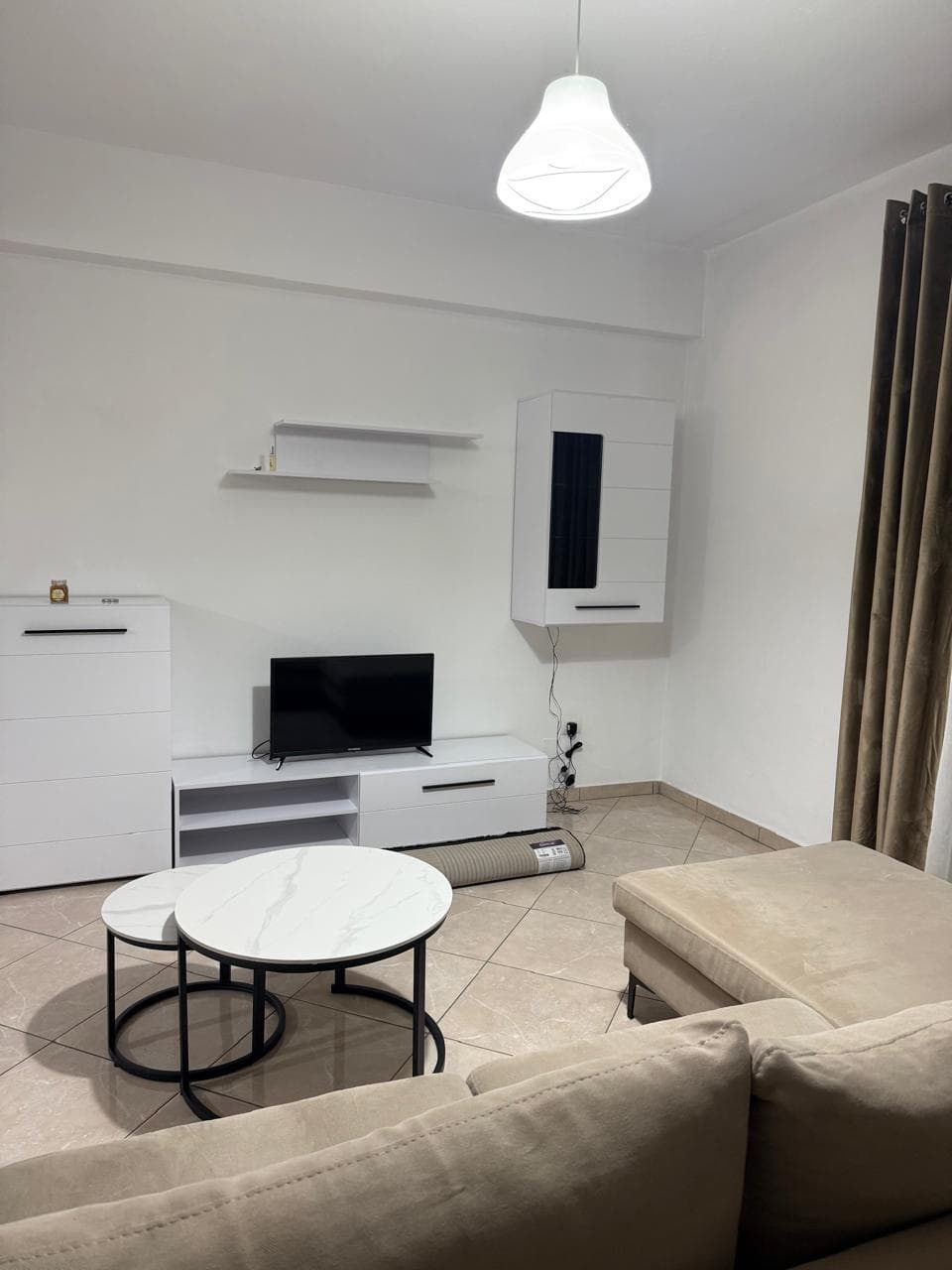 Apartament 1+1 me qira – Astir ! 4
