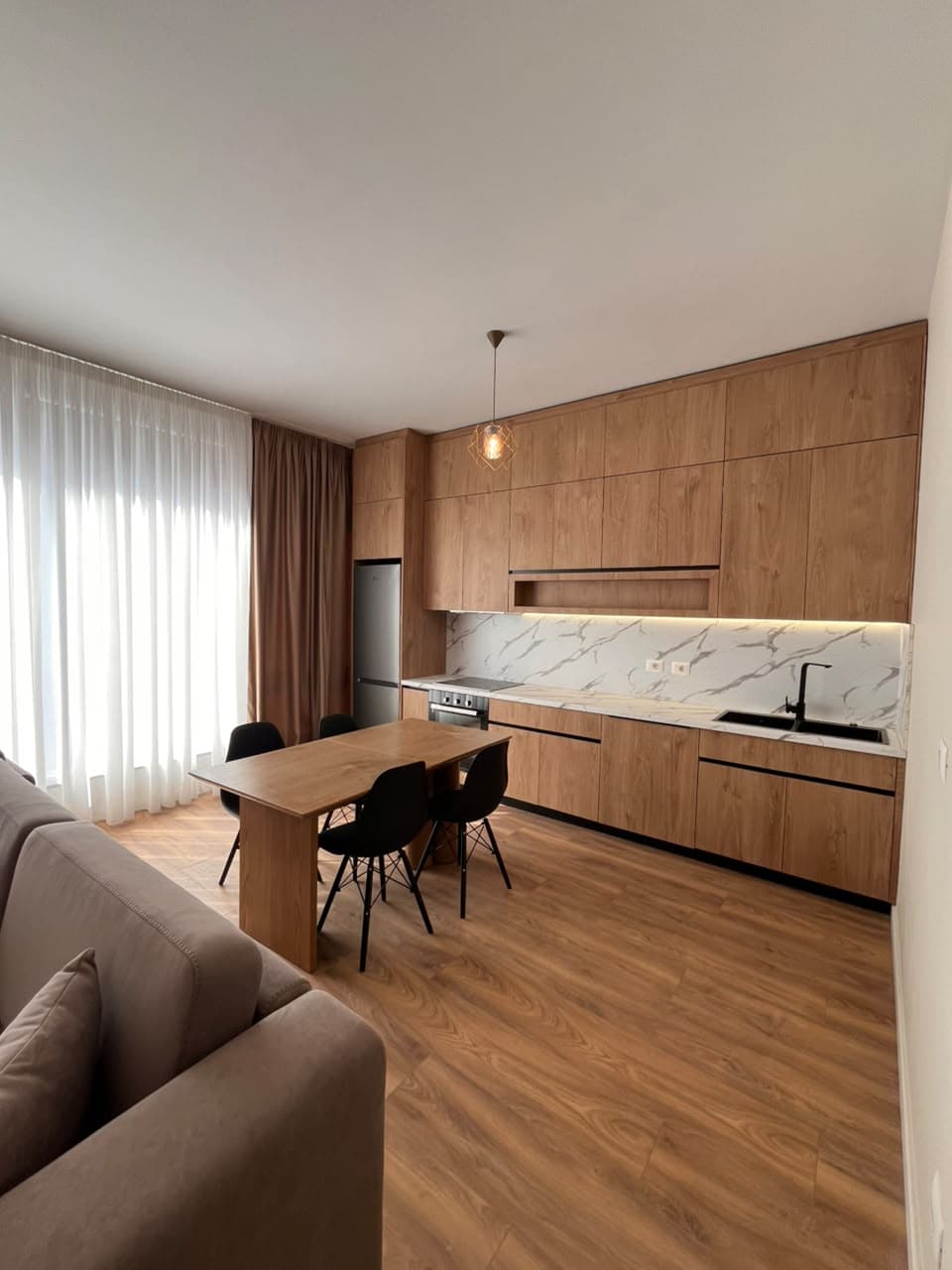 Apartament 1+1 me qira – Rruga Siri Kodra !