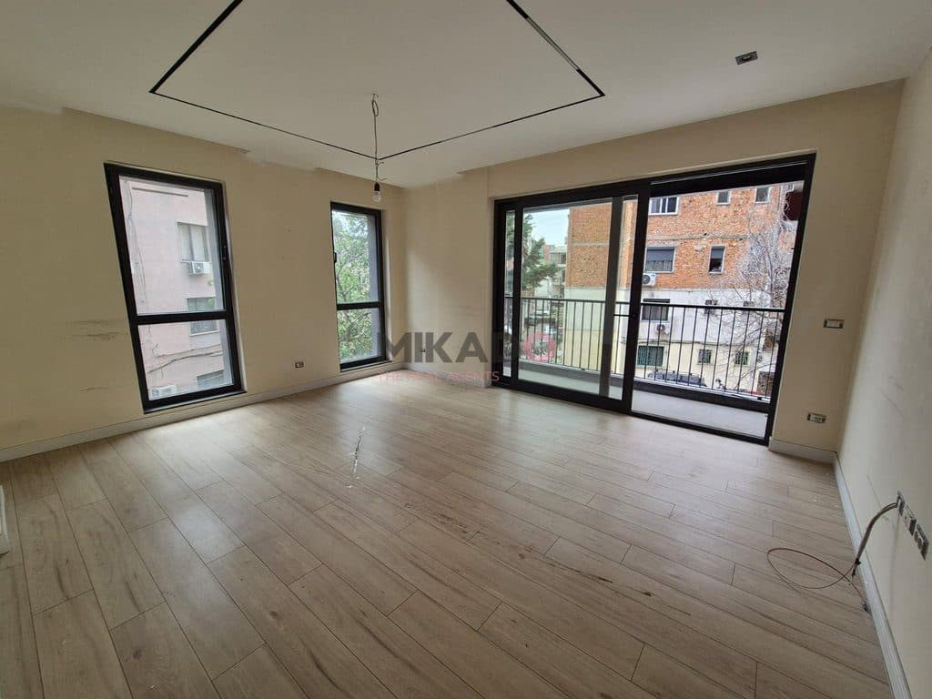 Shitet apartament 2+1+2 tek ATSH-ja! 3