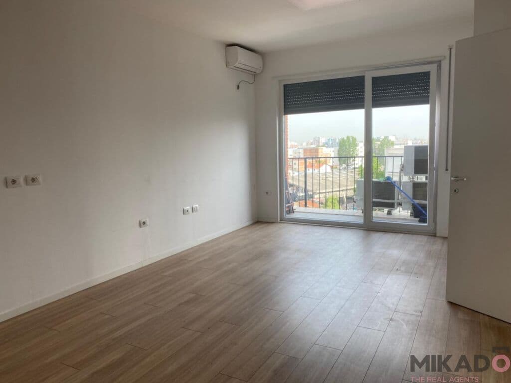 Jepet me Qira Ambient per Zyra tek Rruga Forsina Plaku, prane 21 Dhjetorit! 4