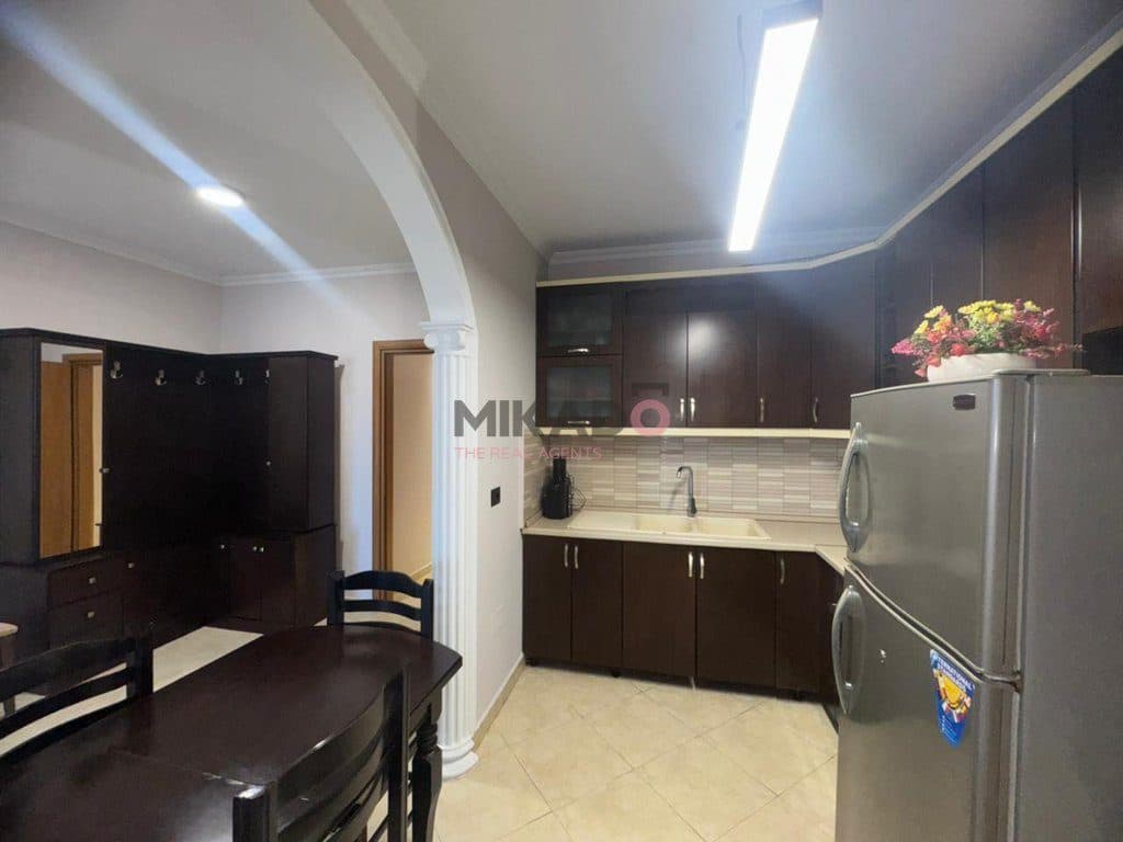 Apartament ne Shitje 3+1+2 + 2 Ballkone - Rrethi i Selites ! 4