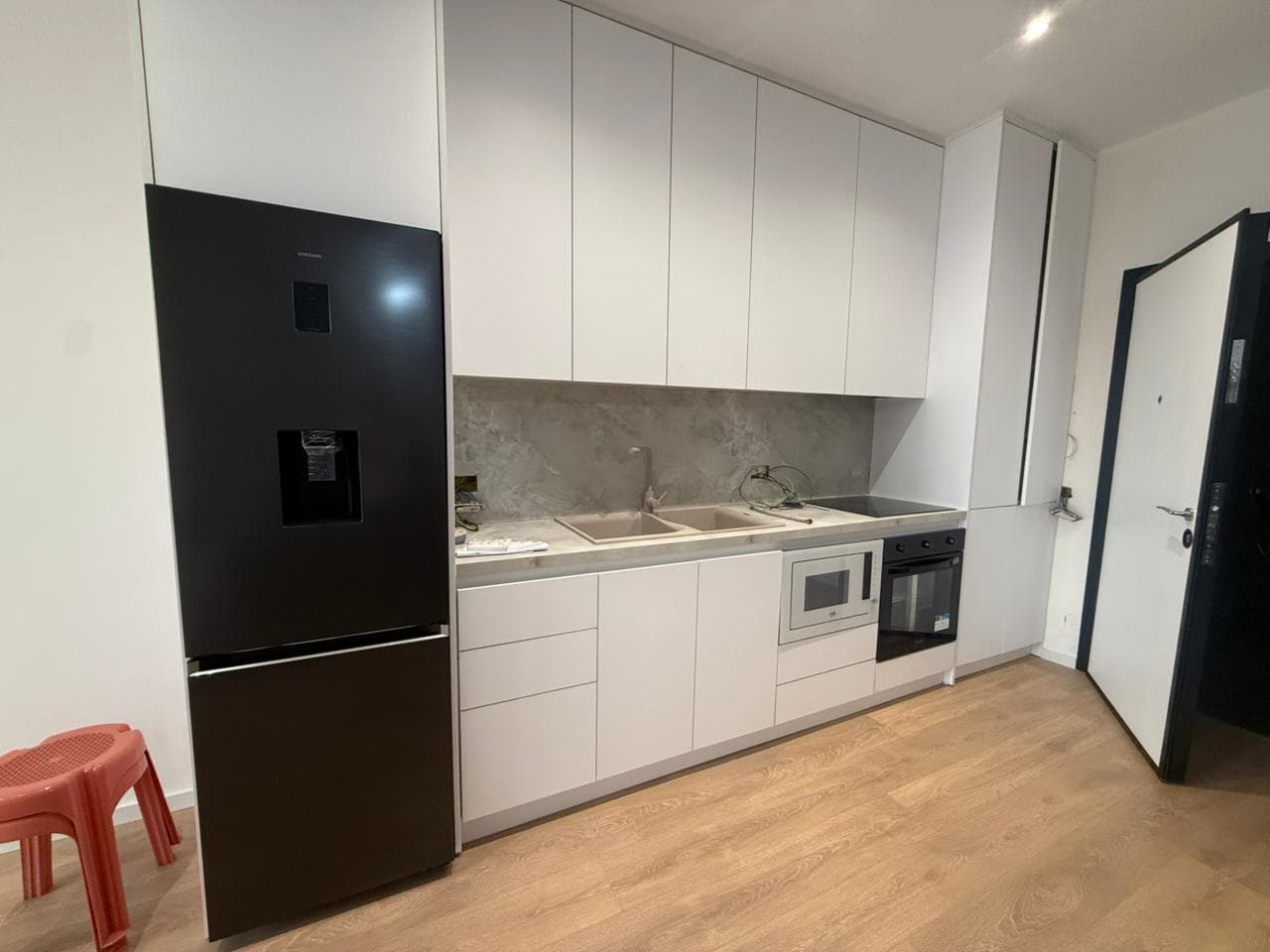 Jepet me Qira Apartament 1+1 tek Golden Tower, Rr. Mine Peza! 2