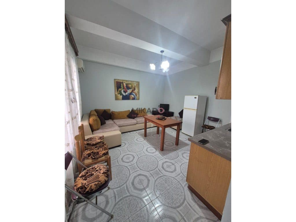 Apartament 2+1 me qira – Pranë Zogut të Zi !