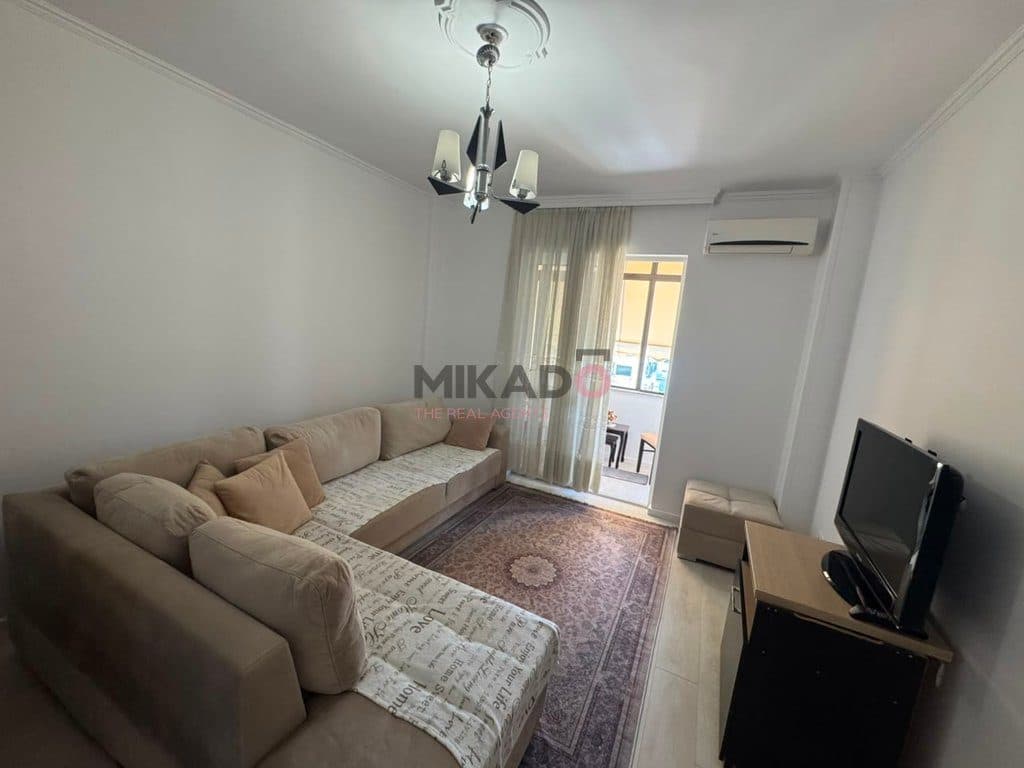 Apartament 2+1 me qira – Pranë Globe / Rruga e Kavajës !