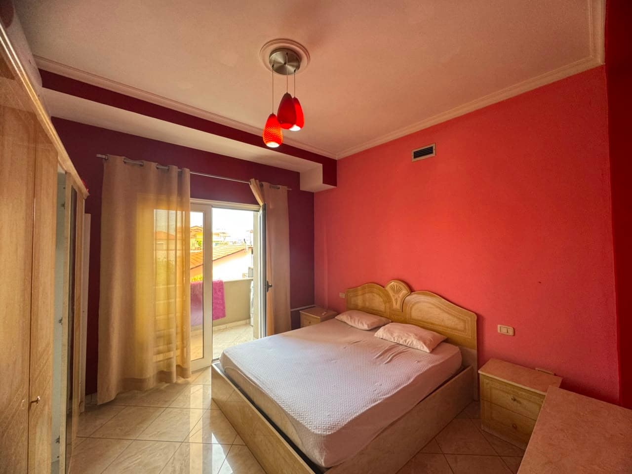 Apartament 1+1 me qira – Selitë e Vogël, afër Uni Marin Barleti ! 4
