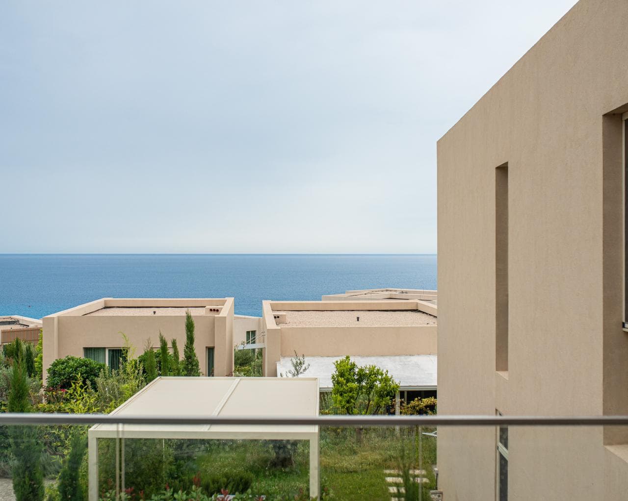 Shitet Apartament 2+1+2 ne Green Coast! 4