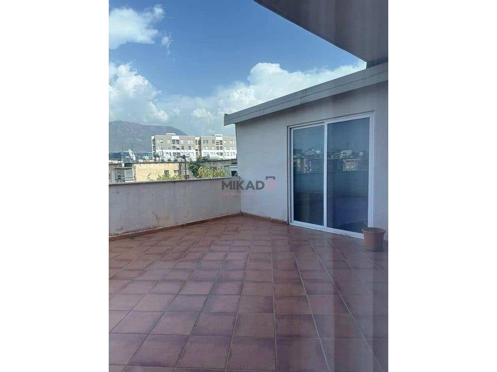 Apartament 2+1 per shitje tek Materniteti i Ri 4