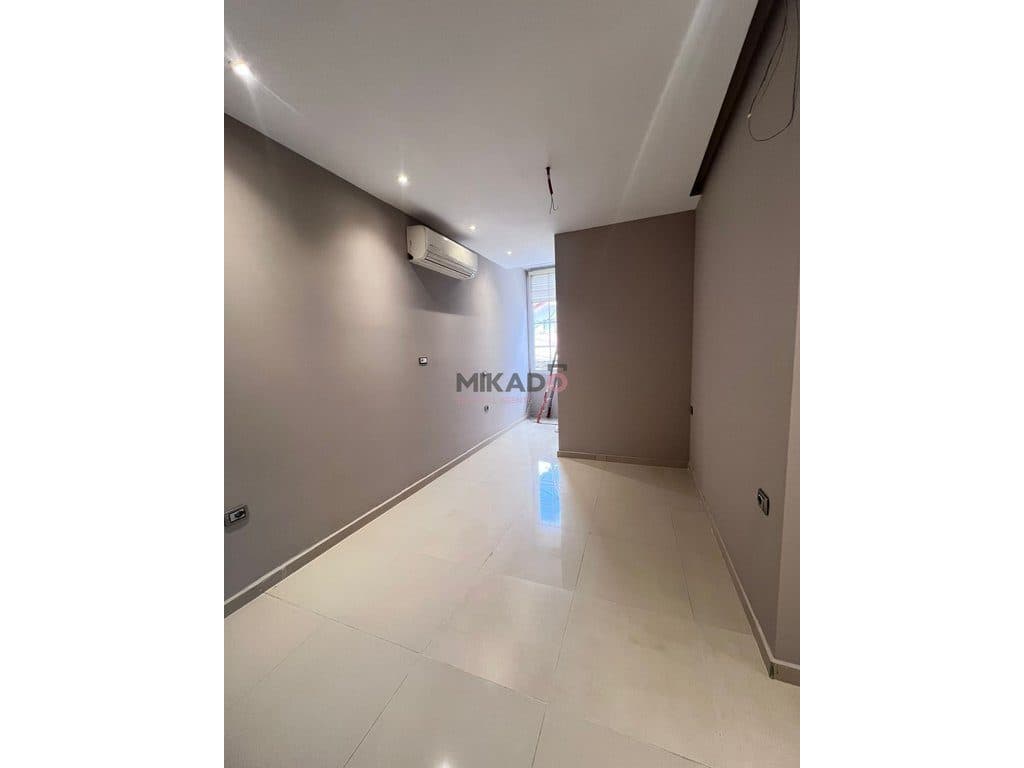 Apartament me qira – Rruga 5 Maji Concord Center) ! 4
