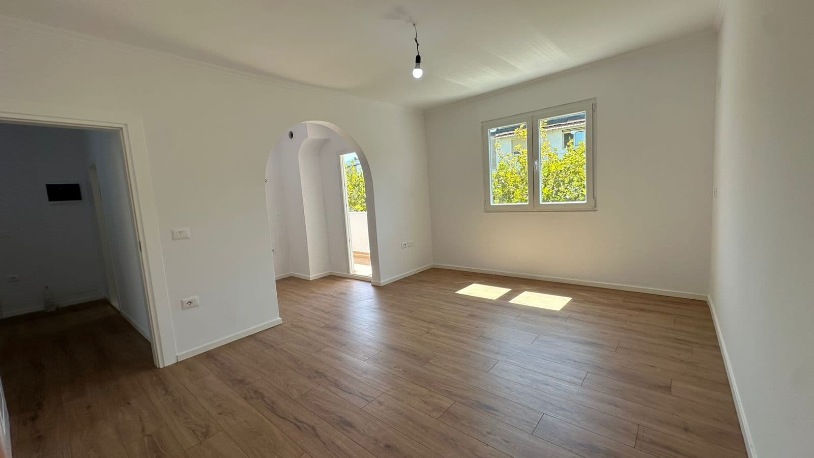 Shitet apartament 2+1 tek Pediatria!
