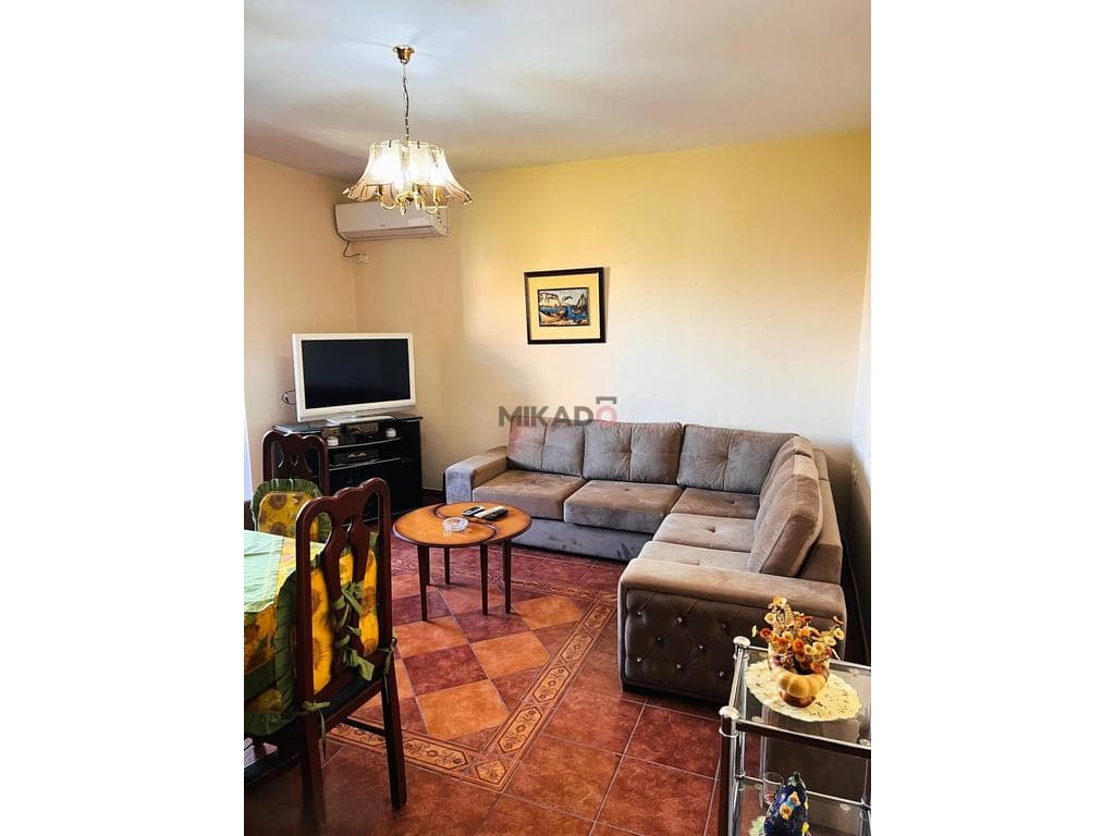 Apartament 2+1 me 2 Ballkone me Qira – Rruga Qemal Stafa !