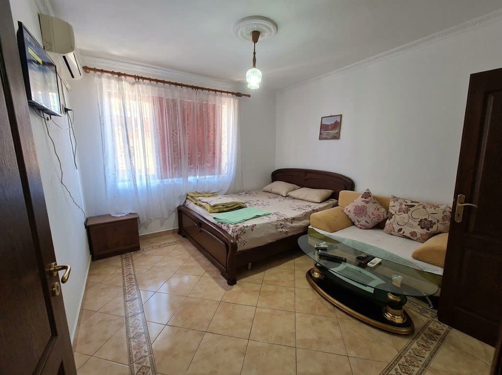 Apartament 1+1 me qira – QSUT ! 4