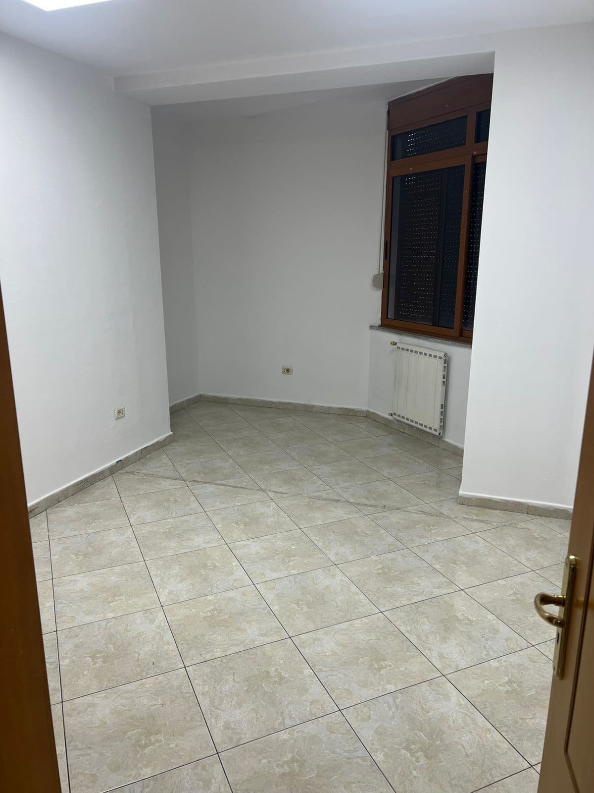 Jepet me Qira Apartament 2+1+2 tek Shkolla e Baletit! 3