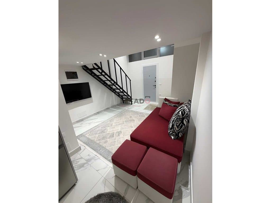 Apartament Duplex 1+1 me qira – Astir, pranë Rrugës Loni Ligori ! 2