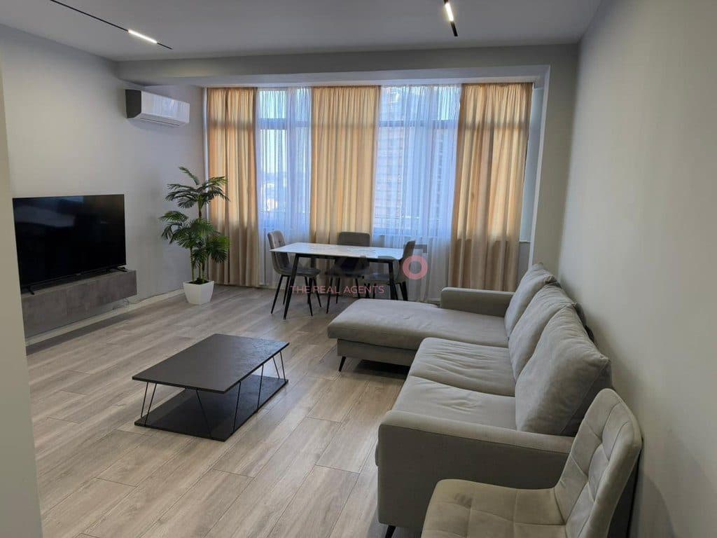 Shitet super apartament 2+1 – Fillimi i Rrugës Frosina Plaku !