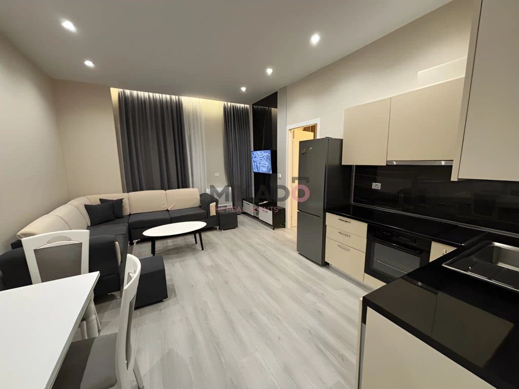 JEPET APARTAMENT 1+1 ME QIRA – Kopshti Botanik ! 2
